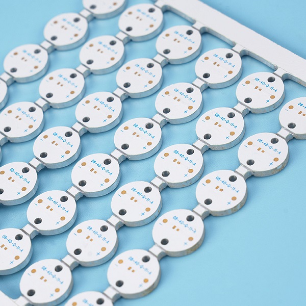 How do aluminum LED PCBs improve <b style=